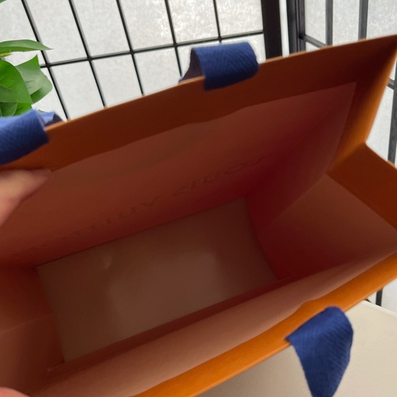 Authentic Louis Vuitton Empty Gift/Shopping Bag - Picture 2 of 12